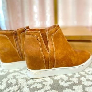 Deep Tan Suede Zip Wedge Boot size 7.5 NEW W BOX